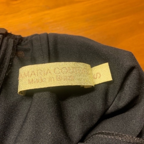 Ana María Couture black lace high neck gown. - Picture 6 of 7